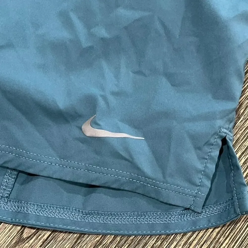 Nike Womens Dri-FIT One 2-In-1 Lined Shorts Mid Rise Elastic Waist Blue Size XS